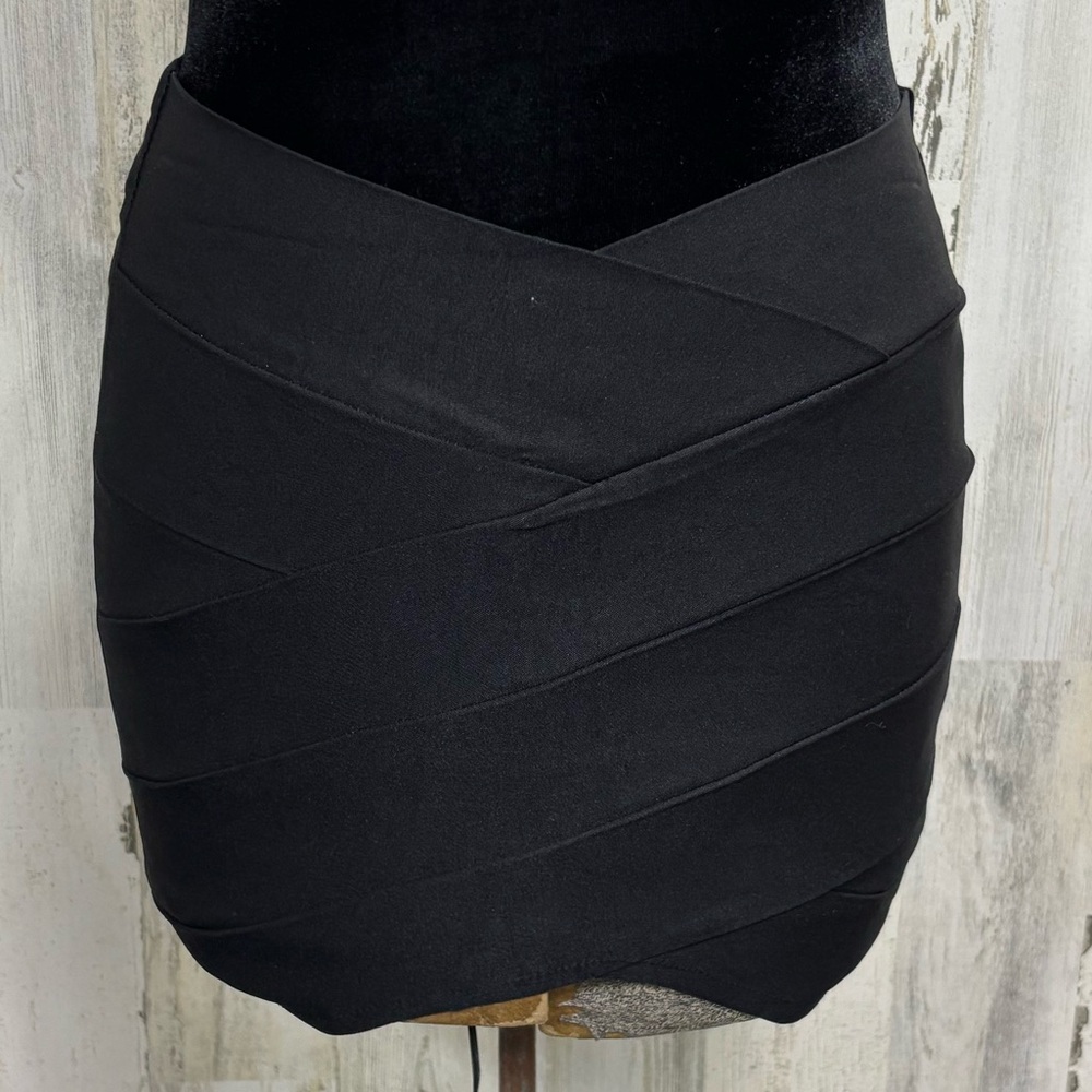Poof Bodycon Black Bandage Mini‎ Skirt